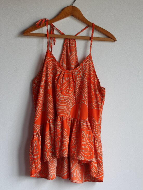Manuhealii Tops - Manuheali'i blouse size Medium